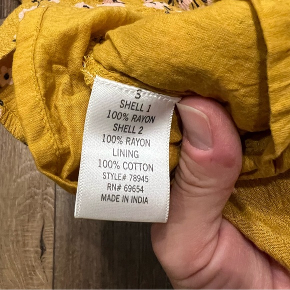 Miami Floral Button Romper - Picture 11 of 11